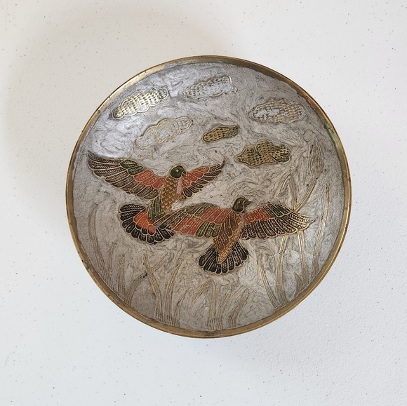 Vintage Cloisonne Enamel Brass Bowl Flying Birds Eclectic Home Decor Boho 90s - Picture 1 of 7